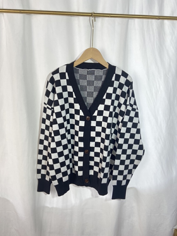 【YI SHOW小店】V領棋盤格寬鬆針織開衫  1339#  CL