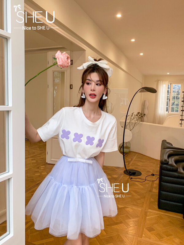 New in early summer! [she u] niche casual floret short sleeve T-shirt c50216# cqw