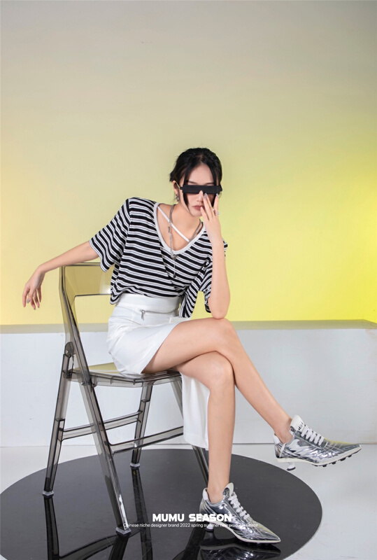 New in early summer! [Mumu season] hollow out niche design Short Sleeve T-shirt (with chain) 2191# zxl