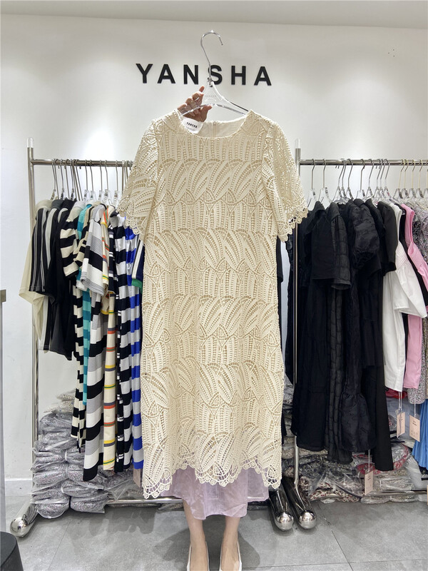 [Yan Sha] simple temperament lace hollowed out fashionable dress 213# CLS