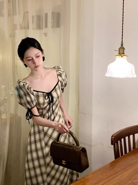 New in early summer! [L.L studio] Vintage Plaid bubble sleeve dress 7587# PCZ