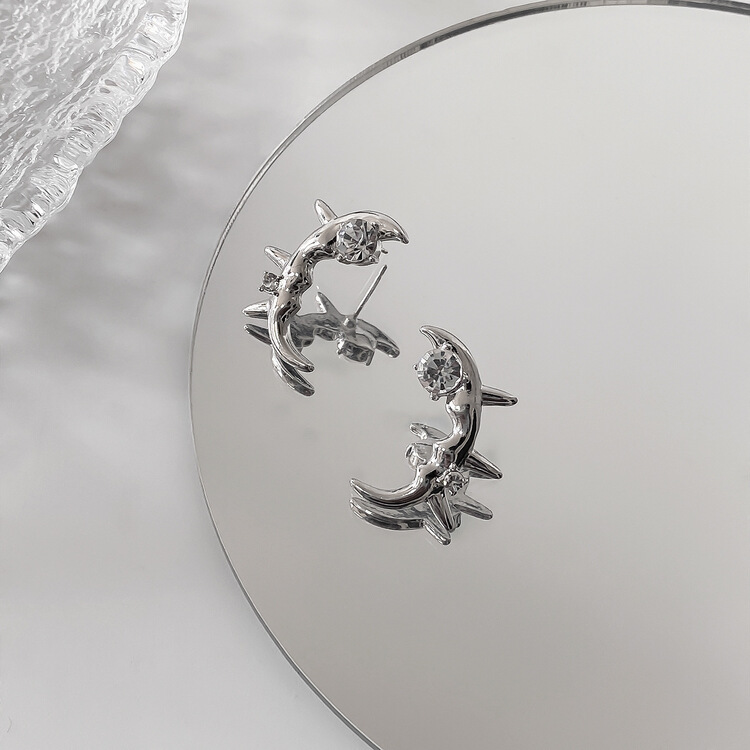 Diamond inlaid Earrings