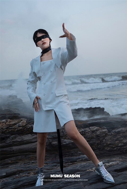 New year in early spring! [Mumu season] Korean version simple small waistcoat + sexy versatile suspender dress set 9231# zxl