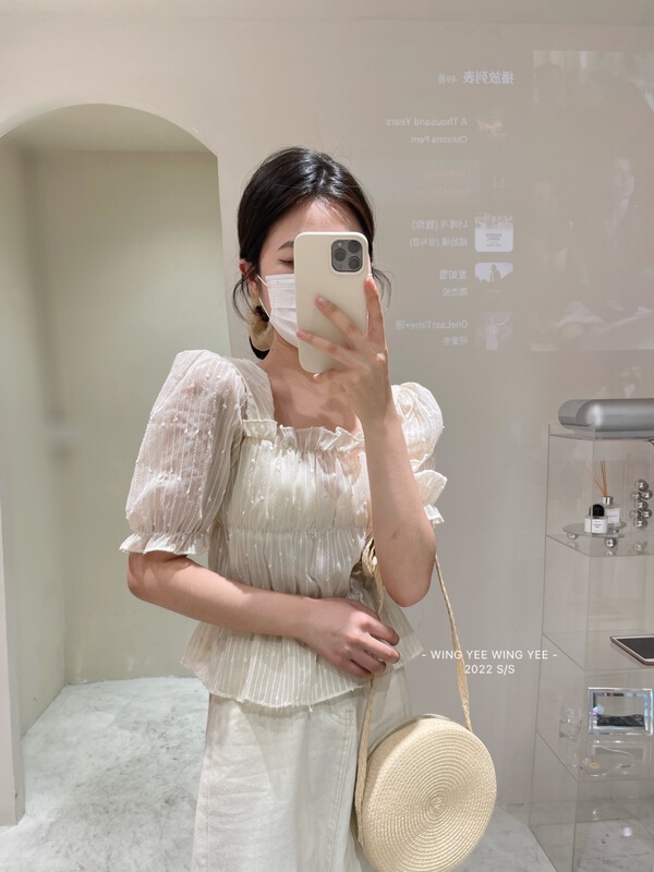 [Wingyee] Fangling lady temperament blouse (only selling blouses) 9596# ll