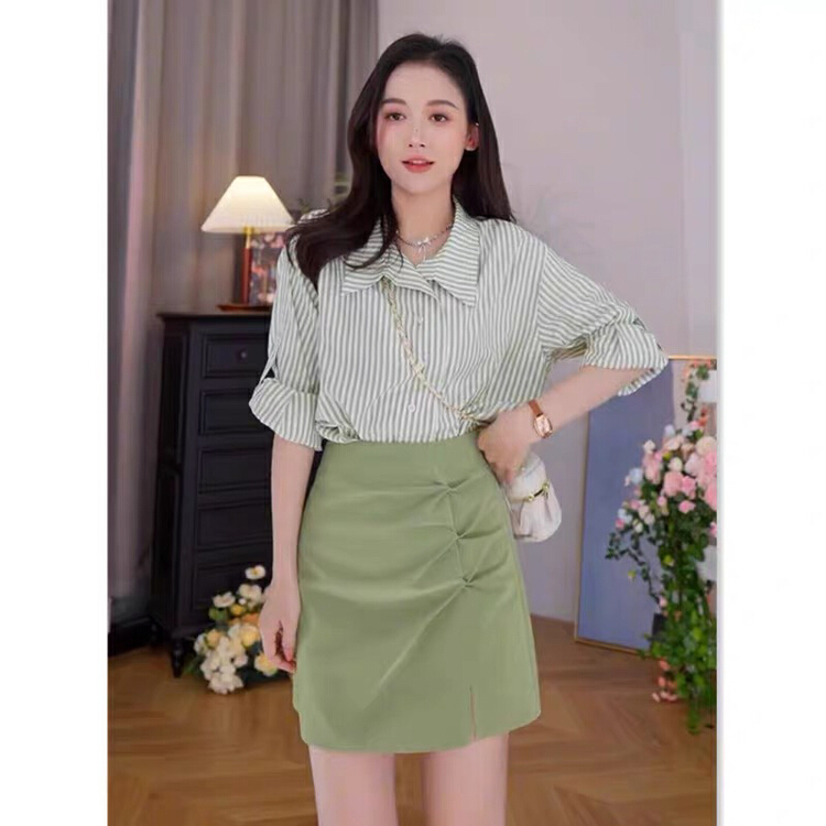 New in early summer! [jun.t] design sense small fragrance stripe shirt + avocado pleated skirt set 5880# PCZ