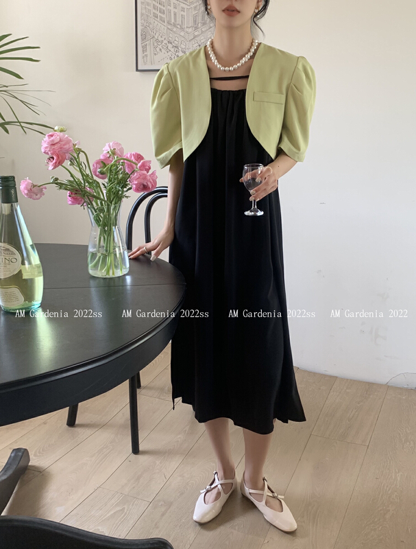 New in early summer! [neeko] temperament solid color suspender skirt + bubble sleeve suit coat suit ys1-3530# PCZ