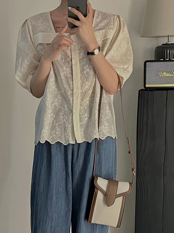 [tototellme] Korean version simple and versatile embroidered blouse 20443# HBx