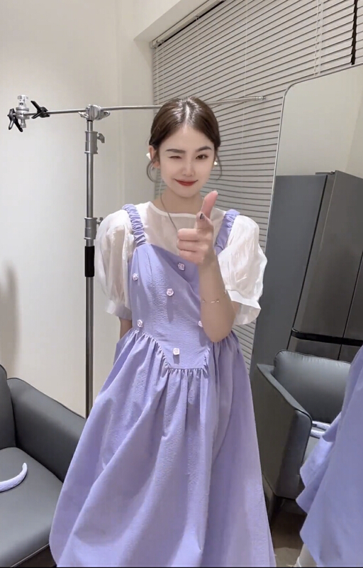 New in early summer! [JH] small fragrance Style Bubble Sleeve Blouse + waist closing slim suspender skirt two-piece suit 41457# PCZ