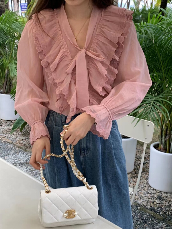 goods in stock! New year in early spring! [Sicily] lace up yarn powder shirt 21197# XJ