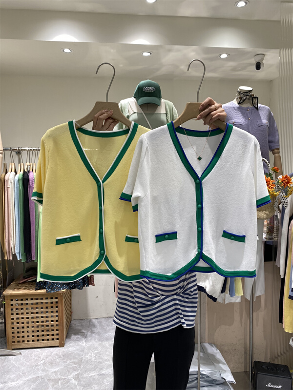 [Weika] Korean contrast V-Neck Sweater 8055# lwy