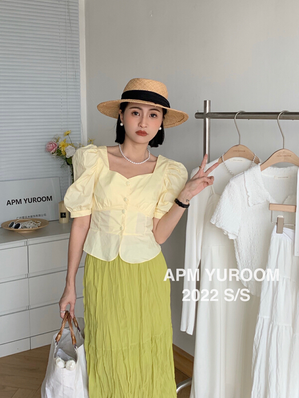 初夏上新!【APM YUROOM 】 甜美氣質法式泡泡袖小衫  22200#  LSL