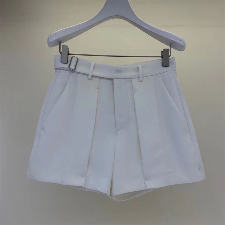 New in early summer! [Wuzhi] temperament high waist commuter casual shorts 77247# XJ