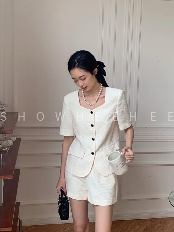 New in early summer! [xiuxixi] French elegant square neck small fragrance coat + slim and versatile skirt and Pants Set 337# zxx
