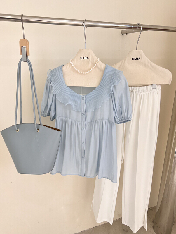 New in early summer! [Sara] Korean lady's three-dimensional Ruffle collar stitching blouse 0001# lwy