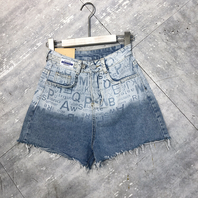 New in early summer! [vitality YDY] fashion rough edge loose contrast letter Wide Leg Denim Shorts 6010# LSW
