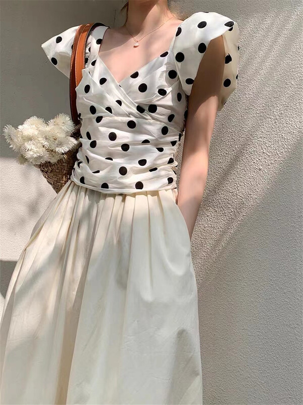 New in early summer! [Linna] Hong Kong style retro wave point temperament small shirt 6910# zxx