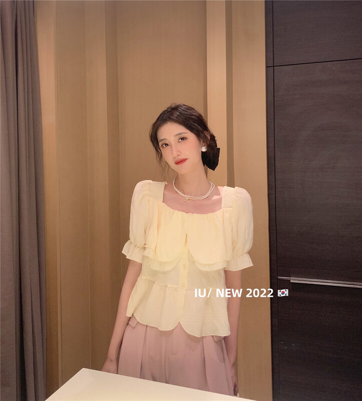 初夏上新!【IU】法式方領花瓣袖小衫  6706#  WPL