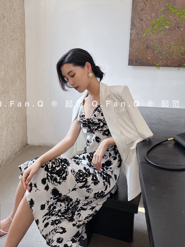 New in early summer! [style] temperament floating flower suspender dress 7317# JJ