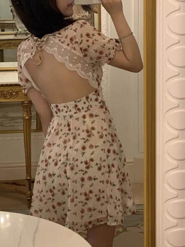 New in early summer! [L.L studio] French bubble sleeve floral dew back waist dress 7489# PCZ