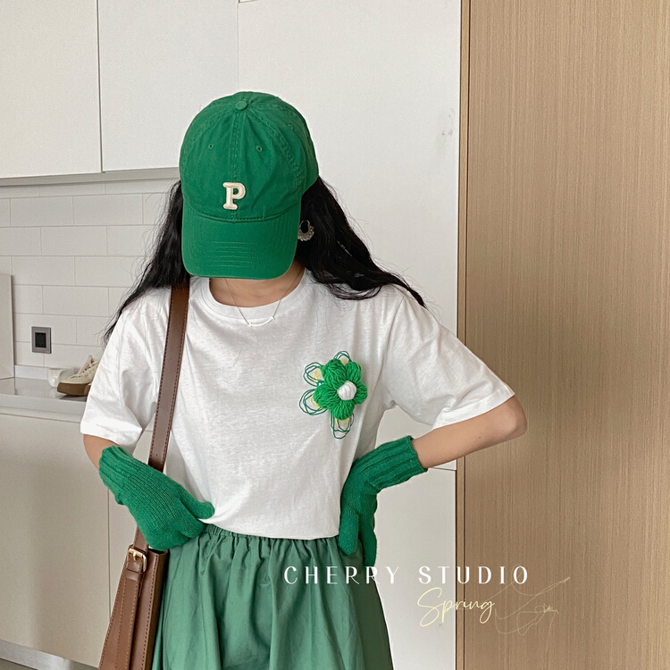 New year in early spring! [cherry studio] small fresh three-dimensional round neck short sleeve T-shirt (with Brooch) (excluding matching) 5001# HBx