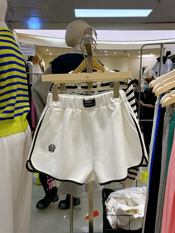 goods in stock! New year in early spring! [M.I.C] Korean high waist embroidered casual shorts w2219# ozq