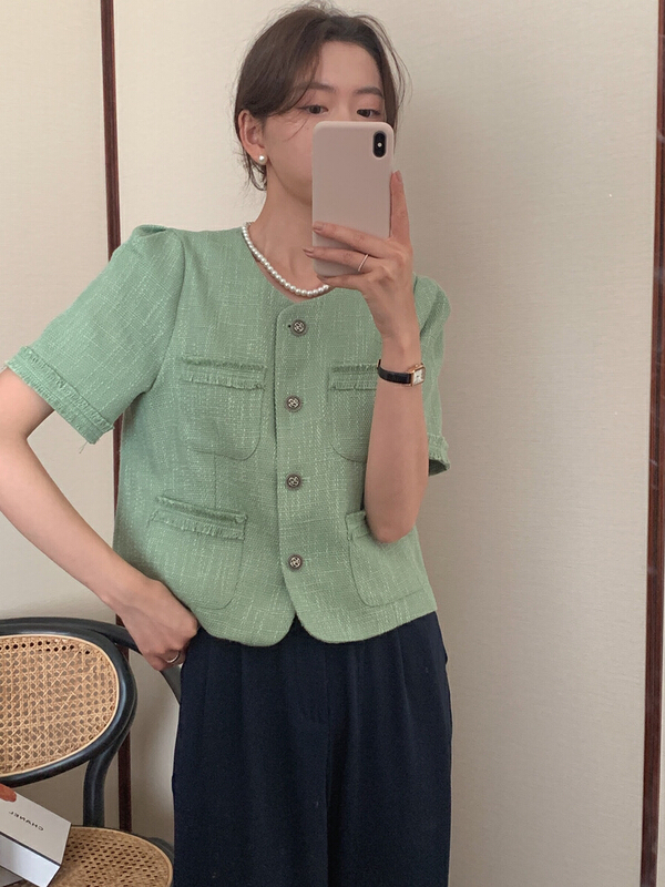 New in early summer! [timely rain] Korean style ins French retro temperament round neck small fragrance short coat 55585# WPL