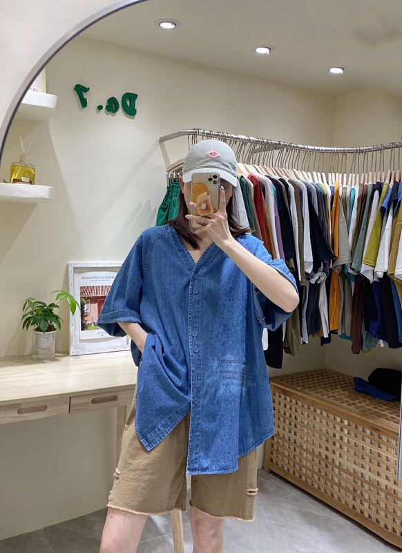 New in early summer! [da. 7] fashionable and versatile letter V-neck denim shirt (shirts only) 2528-2# LSL