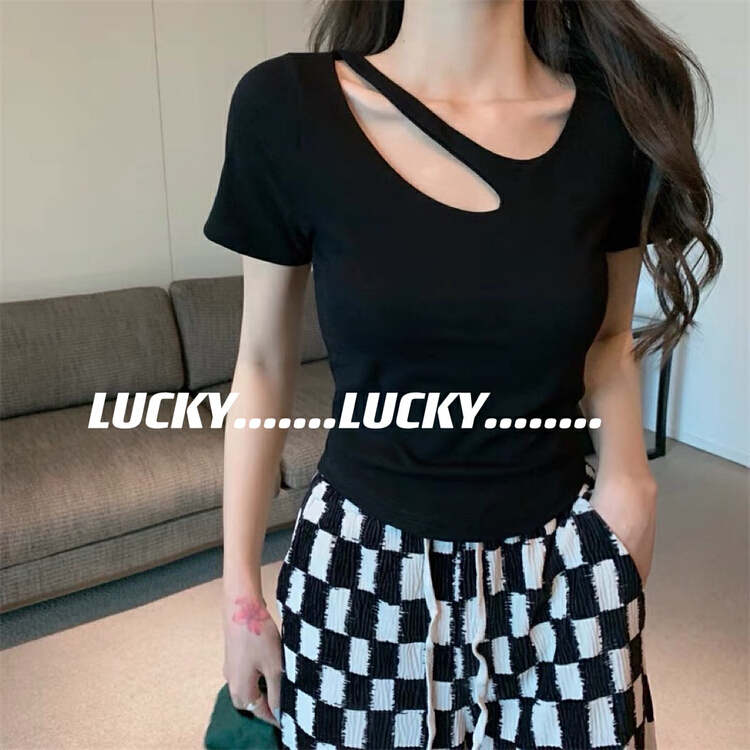 初夏上新!【LUCKY】韓版設計感小眾別致鎖骨小衫  8704#  ZXX