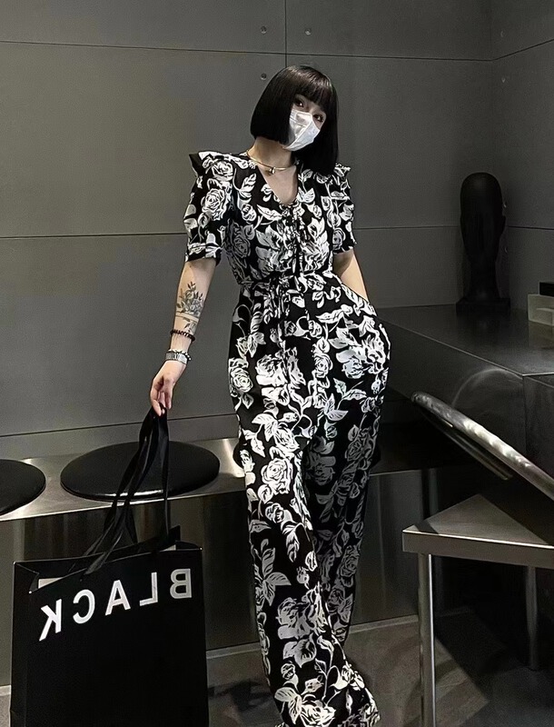 [Zia] Korean V-neck classic Jumpsuit (with belt) 1m2007# hyy