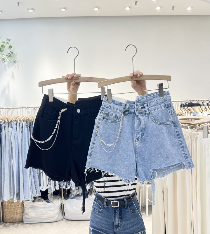 New in early summer! [iris iriisy] fashion retro fashion skinny denim shorts (with detachable chain) ys1-6518# LSL