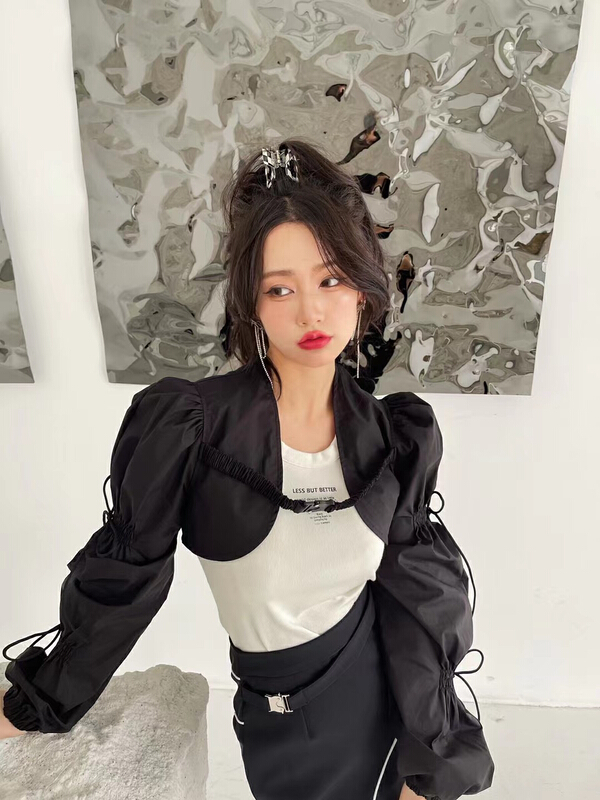 New year in early spring! [Dore Dore] pleated design high waist short blouse 1113# zxx