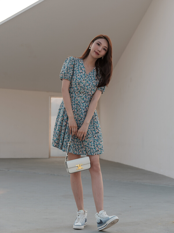 New year in early spring! [BL Bertie Leah] Korean V-neck floral short sleeve dress 23178# XYJ