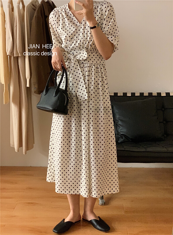 New in early summer! [Jian hee] wave point V-neck slim dress 2210# ozq
