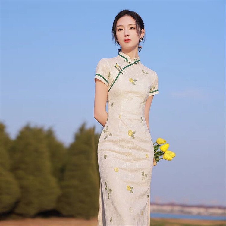 New in early summer! [crystal home] little woman embroidered short sleeved dress 608# PCZ