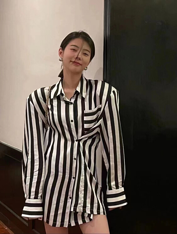 New in early summer! [c.h.z] Korean fashion, foreign style, simple, retractable waist, thin striped shirt 90690# WTT