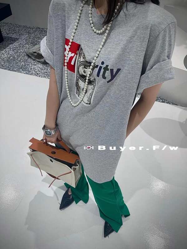 [buyer] large reflective printing two wearing short sleeved T-shirt (only selling tops) z320# WTT