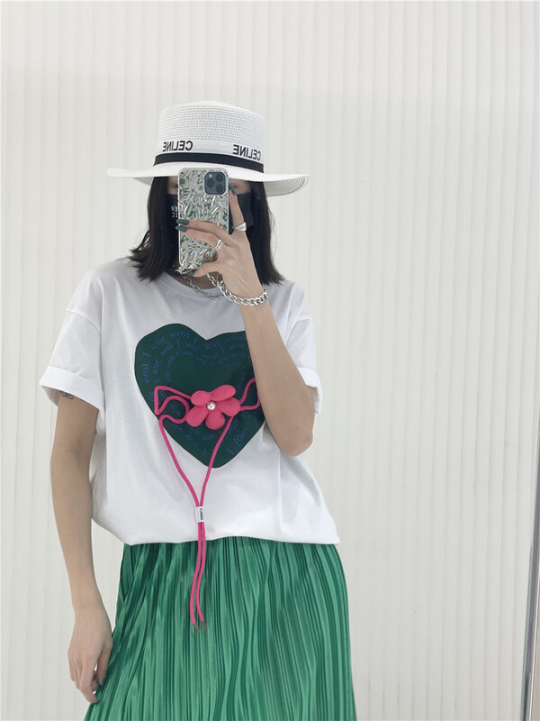 [Eric] love three-dimensional flower short sleeve T-shirt (detachable with flowers) (T-shirt only) 0021# ozq