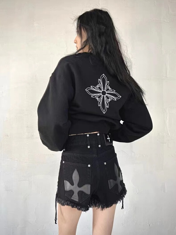 New in early summer! [x2 Fansi feather] back leather label strap denim shorts 8202# WTT
