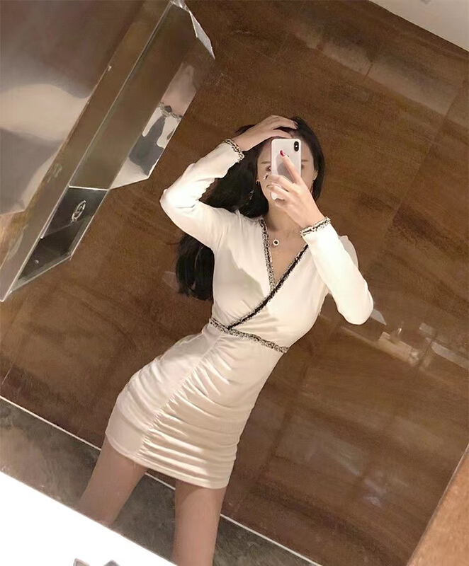 New year in early spring! [xinyuanjieyi Xinyuan dressing] sexy tassel peach heart V-neck slim fit Hip Wrap Dress a966# Cl
