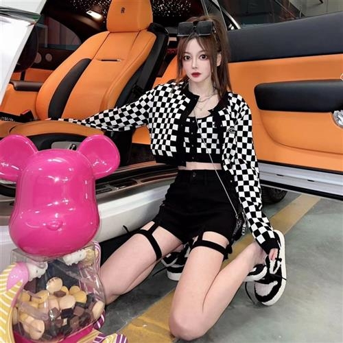 New year in early spring! [pan] pure fashion knitted cardigan + small sexy vest suit 00105# PCZ