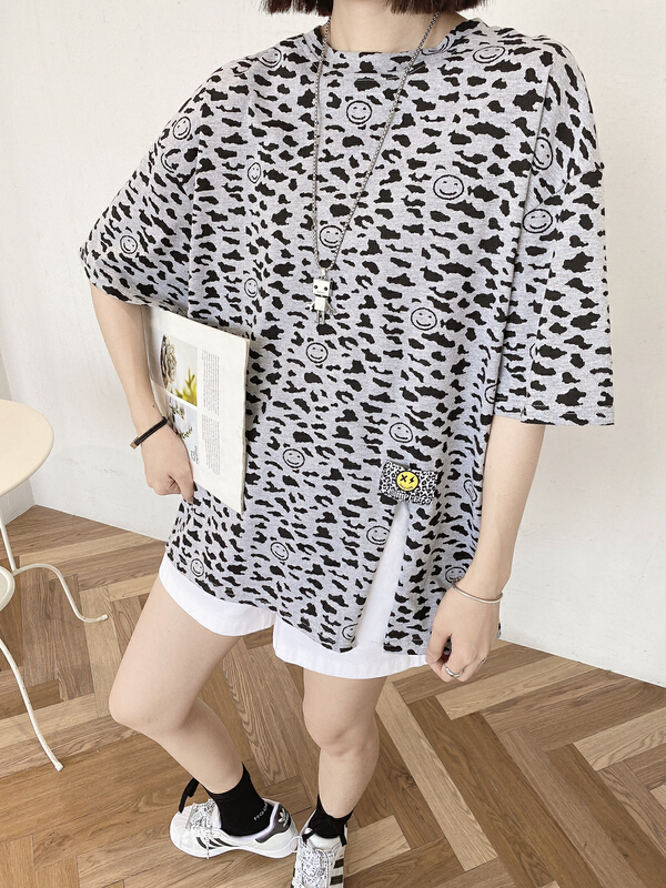 Original price 28.20! [CC] smiley face leopard sticker split short sleeve T-shirt 8007# XYY