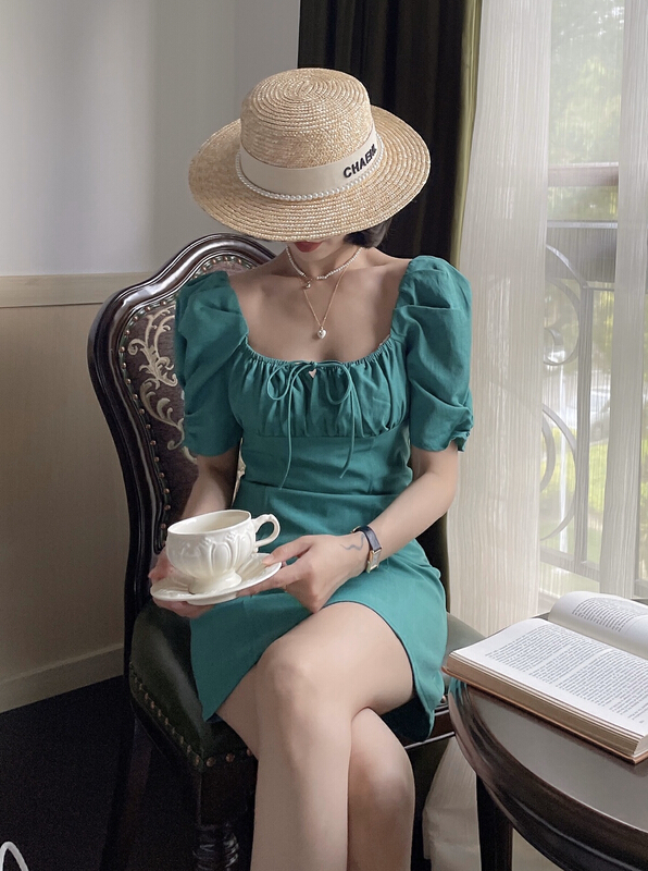 New in early summer! [J2. J1wg] French solid color square neck dress 22126# cqw