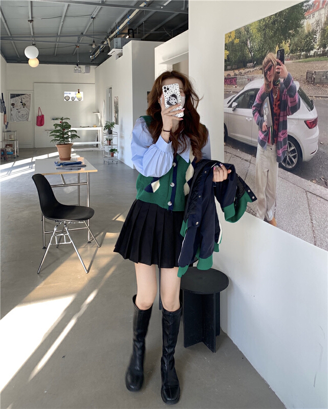 New year in early spring! [timely rain] Korean style, French style, age reduction, slim, high waist A-shaped pleated skirt 59886# YYW