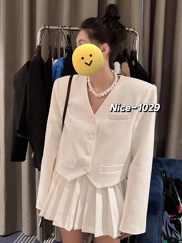 goods in stock! Early spring! [lidada] temperament versatile solid color suit + pleated thin solid color skirt suit 20036# HBx