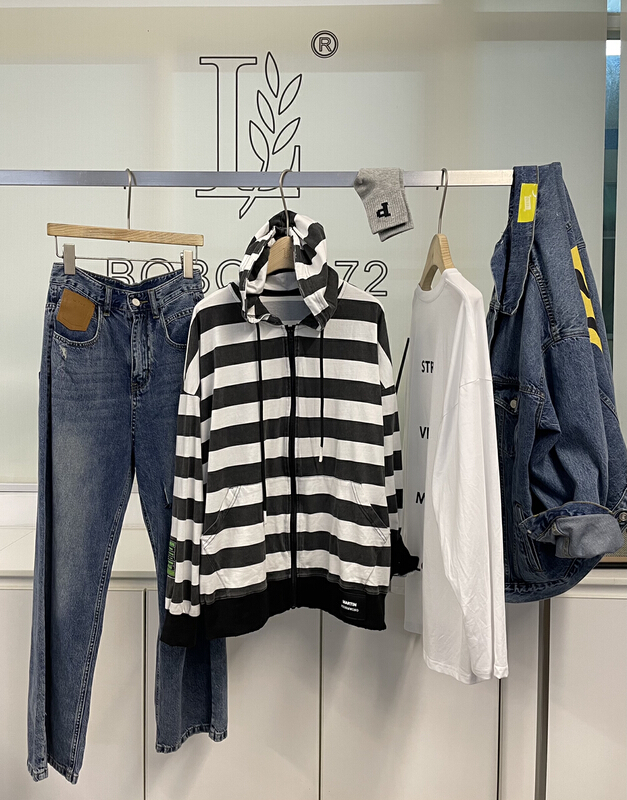 New year in early spring! [bobo1972] hooded striped zipper sweater 227956# ozq