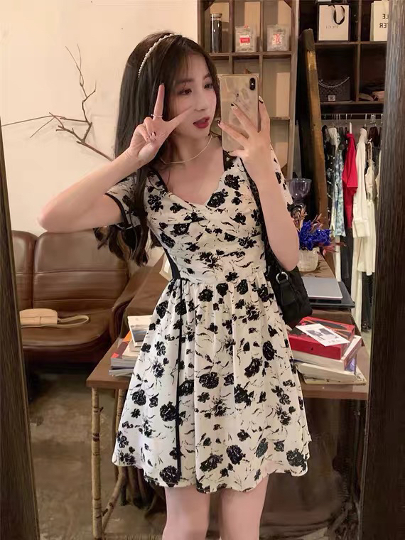 New in early summer! [LML] waist closing heavy industry floral dress 9882# ozq