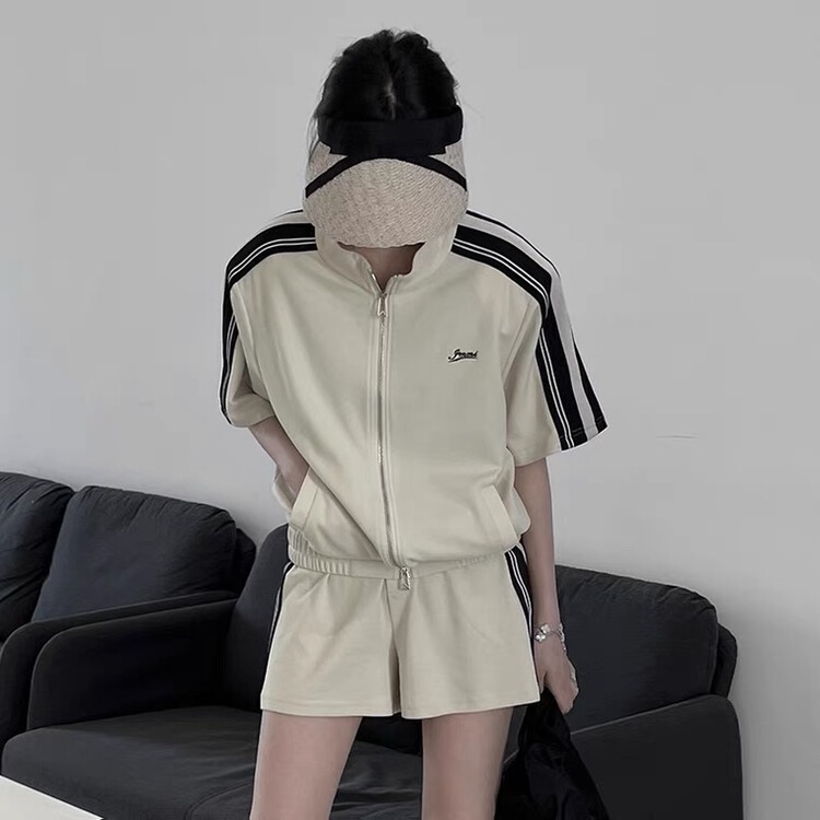 [xiaoshidai] Korean zipper short sleeve T-shirt + high waist stripe casual Shorts Set 9003# WTT