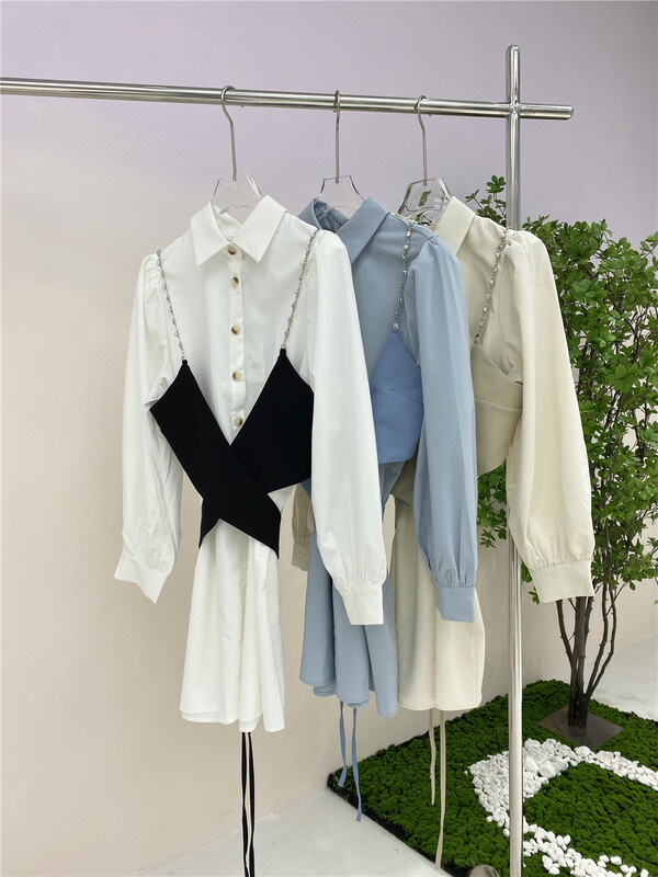 New year in early spring! [HS customized in Korea] Korean version bubble sleeve solid color loose shirt + V-neck lace up design sling set 26012# hjy