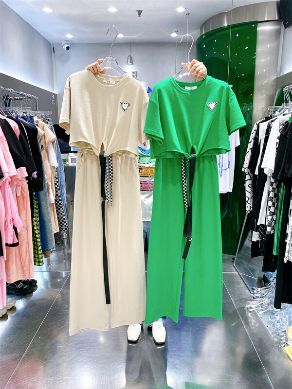 New in early summer! [Eric] Korean round neck label short sleeve T-shirt 2290# ozq