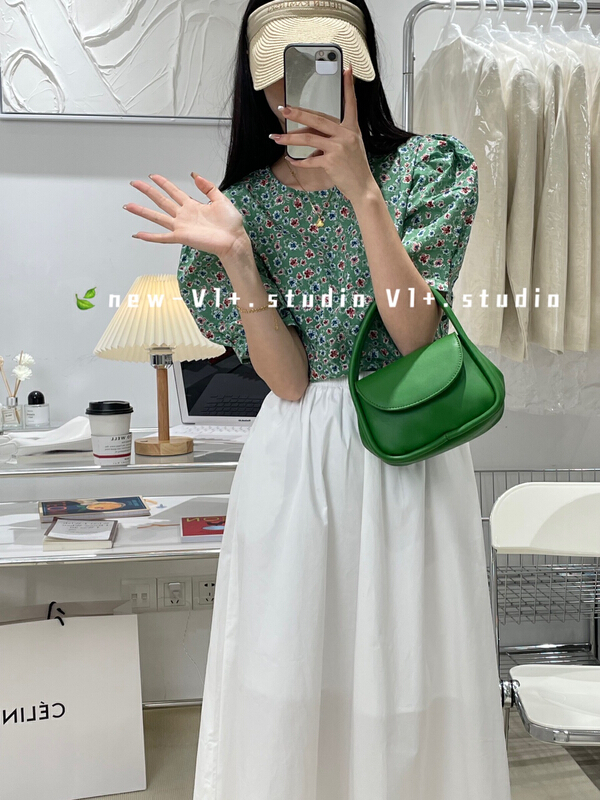 [VI +] Korean floral comfortable blouse 2319# LSW
